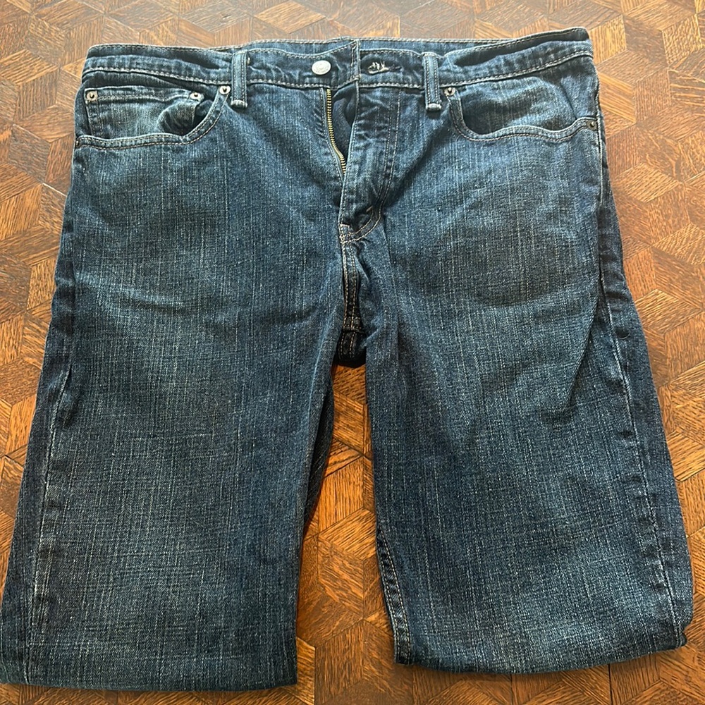 Men’s Levi blue jeans